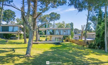 Venta - Casa 3 Ambientes con Diseño Único - Sierra de los Padres