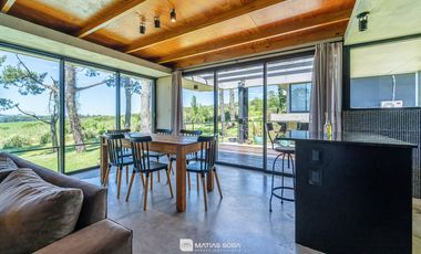 Venta - Casa 3 Ambientes con Diseño Único - Sierra de los Padres