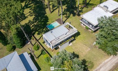 Venta - Casa 3 Ambientes con Diseño Único - Sierra de los Padres
