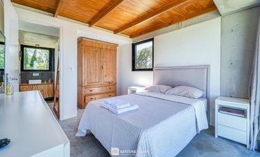 Venta - Casa 3 Ambientes con Diseño Único - Sierra de los Padres