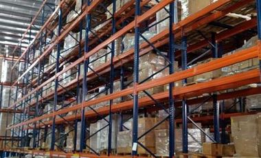 Depósito en  Garín