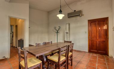 Casa en venta Oliveros 1 dormitorio jardin piscina cochera parrillero