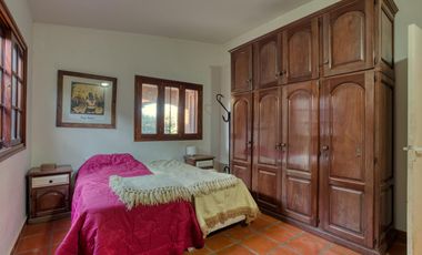 Casa en venta Oliveros 1 dormitorio jardin piscina cochera parrillero