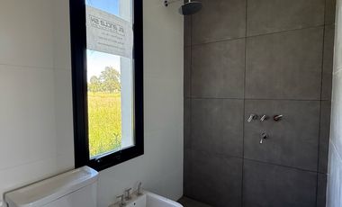 Casa a estrenar que invita a disfrutar de un estilo de vida sereno en La Federala Club de Campo