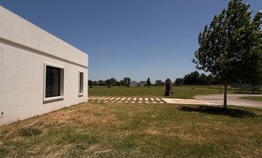 Casa a estrenar que invita a disfrutar de un estilo de vida sereno en La Federala Club de Campo