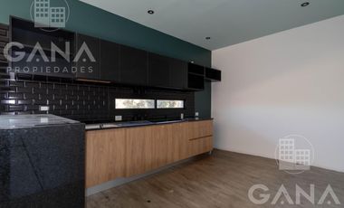 Venta de Casa en Ibarlucea de 3 dormitorios con pileta y parrillero. Las Fincas de Ibarlucea