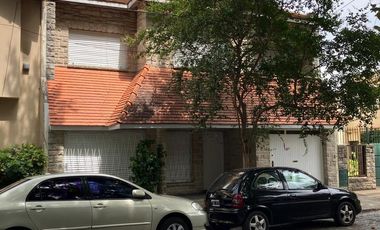 Importante Chalet en Las Lomitas