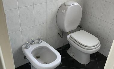 Importante Chalet en Las Lomitas