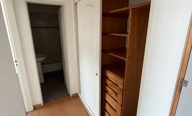 DEPTO DOS AMBIENTES, MUY BUENA UBICACION - C/COCHERA