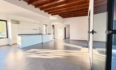 Casa a estrenar, en el corazón de La Federala, donde el verde y la tranquilidad son protagonistas