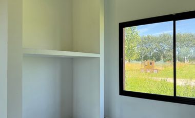 Casa a estrenar, en el corazón de La Federala, donde el verde y la tranquilidad son protagonistas