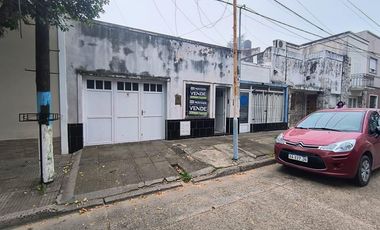 Casa en  venta calle Schachtel casi Colombo