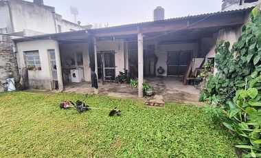 Casa en  venta calle Schachtel casi Colombo