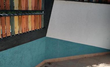 Excelente PH 2 ambientes con entrada independiente reciclado a nuevo, patio. Exc ubicación.