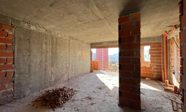 Departamento de cuatro ambientes en venta en Avellaneda