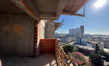 Departamento de cuatro ambientes en venta en Avellaneda