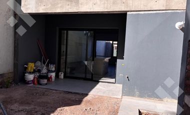 Venta de Duplex - Tierra Mansa - Centenario -