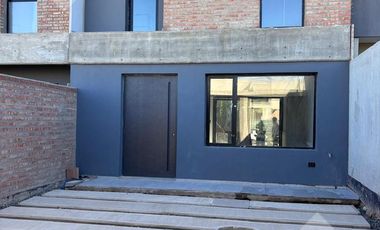 Venta de Duplex - Tierra Mansa - Centenario -