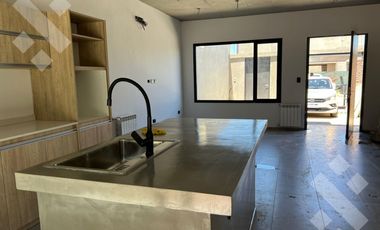 Venta de Duplex - Tierra Mansa - Centenario -