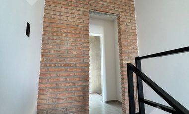 Venta de Duplex - Tierra Mansa - Centenario -