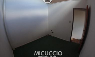 Complejo de dúplex en venta, Venecia 478, Escobar. PERMUTA EN BARRIO CERRADO.