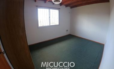 Complejo de dúplex en venta, Venecia 478, Escobar. PERMUTA EN BARRIO CERRADO.