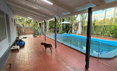 Casa de 2 dormitorios con pileta en Oberá