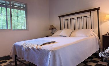 Chacra de 6 hectáreas con casa de campo, parque arbolado y piscina – entorno único en los alrededores de Salvador María, Lobos