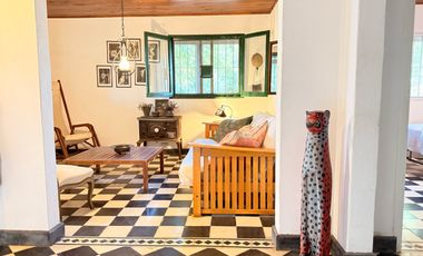 Chacra de 6 hectáreas con casa de campo, parque arbolado y piscina – entorno único en los alrededores de Salvador María, Lobos