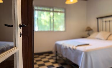 Chacra de 6 hectáreas con casa de campo, parque arbolado y piscina – entorno único en los alrededores de Salvador María, Lobos