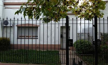 Prop con dos deptos 2 amb Temperley