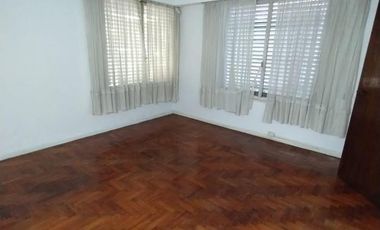 Casa en  EXCELENTE UBICACION EN ADROGUE