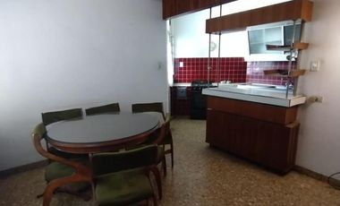 Casa en  EXCELENTE UBICACION EN ADROGUE
