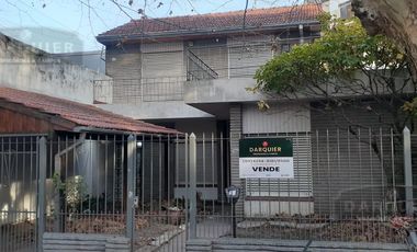 Casa en  EXCELENTE UBICACION EN ADROGUE