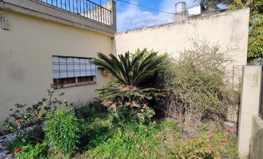 Venta de casa en Ciudadela con buen potencial de vivienda, remodelación o transformación comercial