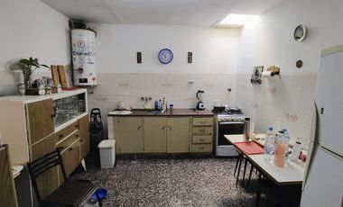 Venta de casa en Ciudadela con buen potencial de vivienda, remodelación o transformación comercial