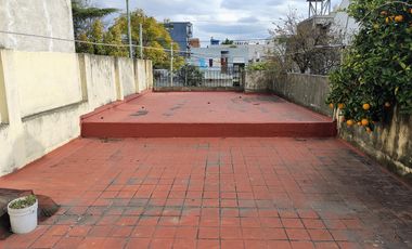 Venta de casa en Ciudadela con buen potencial de vivienda, remodelación o transformación comercial