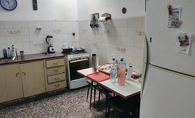 Venta de casa en Ciudadela con buen potencial de vivienda, remodelación o transformación comercial