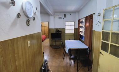 Venta de casa en Ciudadela con buen potencial de vivienda, remodelación o transformación comercial