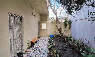 Venta de casa en Ciudadela con buen potencial de vivienda, remodelación o transformación comercial