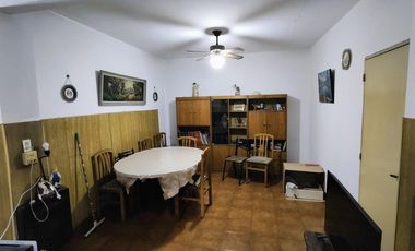 Venta de casa en Ciudadela con buen potencial de vivienda, remodelación o transformación comercial