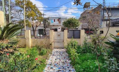 Venta de casa en Ciudadela con buen potencial de vivienda, remodelación o transformación comercial