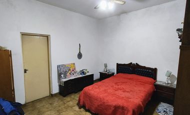 Venta de casa en Ciudadela con buen potencial de vivienda, remodelación o transformación comercial