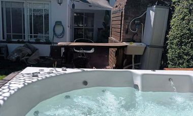 BURZACO-BARRIO LOS ROBLES-3 DORMITORIOS