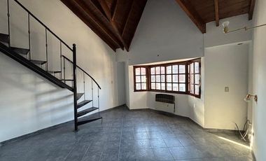 Casa con 3 dorm, garaje y patio