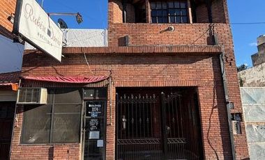 Casa con 3 dorm, garaje y patio