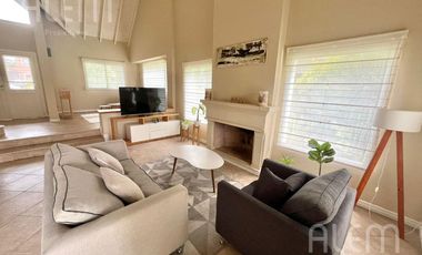 Casa en Venta en Saint Thomas Norte Sur, Canning