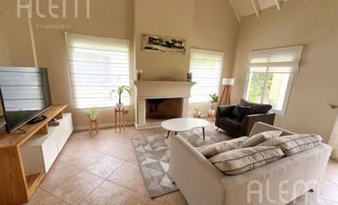 Casa en Venta en Saint Thomas Norte Sur, Canning