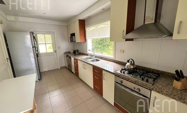 Casa en Venta en Saint Thomas Norte Sur, Canning