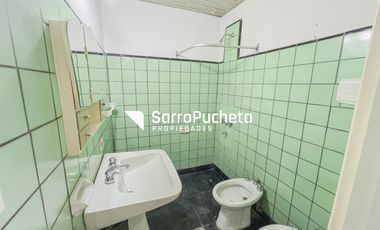 Venta Casa 4 ambientes en Isidro Casanova.